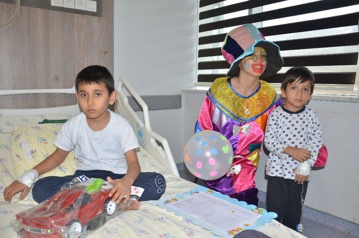 Hastanede tedavi gören öğrencilere polisten karne sürprizi G3