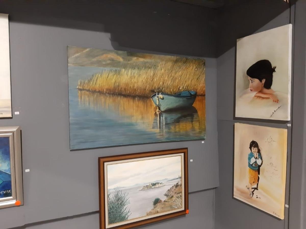 Kuşadası Sanat Galerisi&rsquo;nde karma resim sergisi