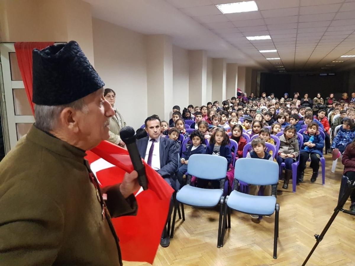 &Ccedil;anakkale Gazisi Ka&ccedil;maz&rsquo;ın oğlu &ouml;ğrencilerle buluştu