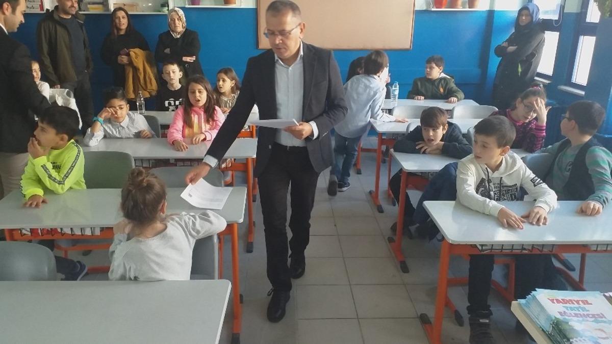 Ak&ccedil;akoca &ouml;ğrencilerin karne sevinci