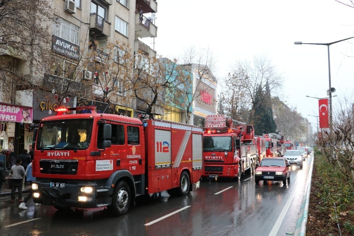 Sobadan &ccedil;ıkan duman itfaiyeyi alarma ge&ccedil;irdi