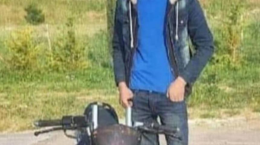 Forklift ile tıra &ccedil;arpan motosikletli gen&ccedil; hayatını kaybetti