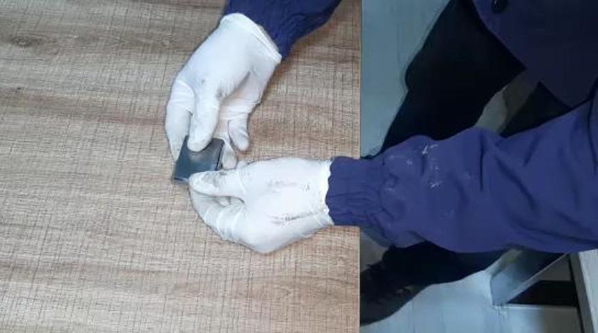 &Ccedil;akmak i&ccedil;erisine gizlediği uyuşturucu ile yakalandı