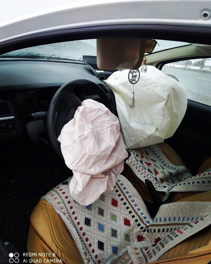 Van’da kaza yapan otomobilde yangın çıktı G4