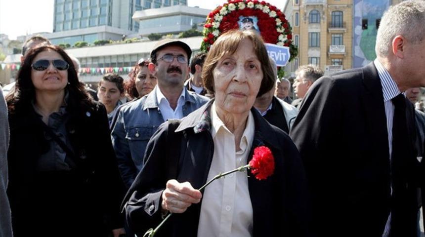 Rahşan Ecevit kimdir? Rahşan Ecevit kaç yaşındaydı? İşte Rahşan Ecevit'in hayatından detaylar...