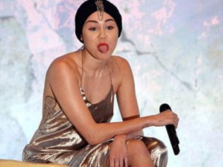 Miley Cyrus kapandı G4