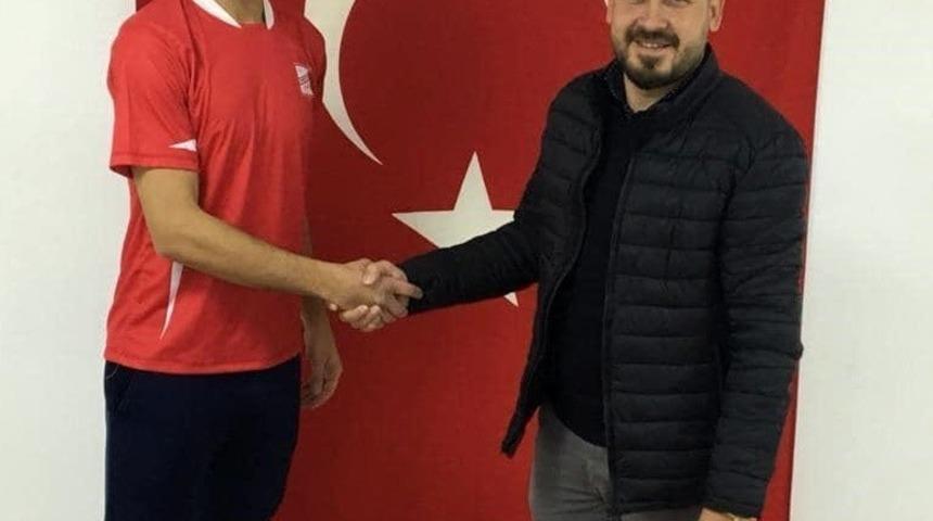 Emre &Ouml;zden, Ayvalıkg&uuml;c&uuml; Belediyespor&rsquo;da