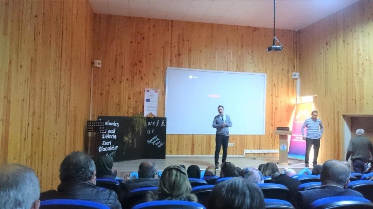 Mersin İŞKUR, veli toplantısı d&uuml;zenledi