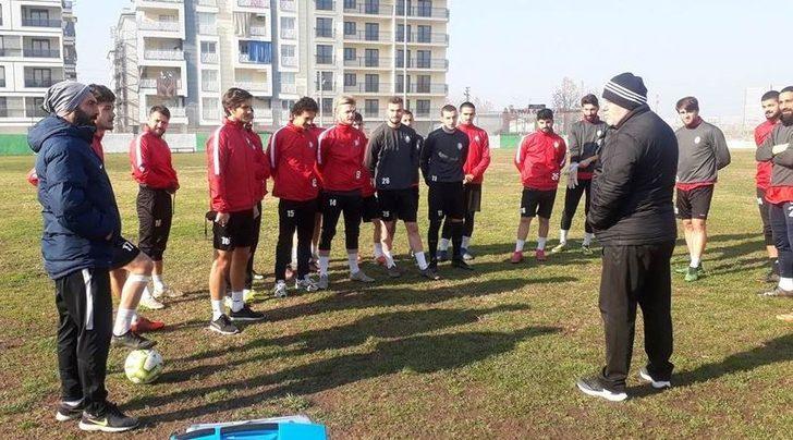 Salihli Belediyespor, ikinci devreye 3 puanla başlamak istiyor G2