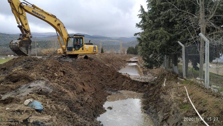 Ani yağışlara karşı Mehfez ve kanallar temizleniyor G4