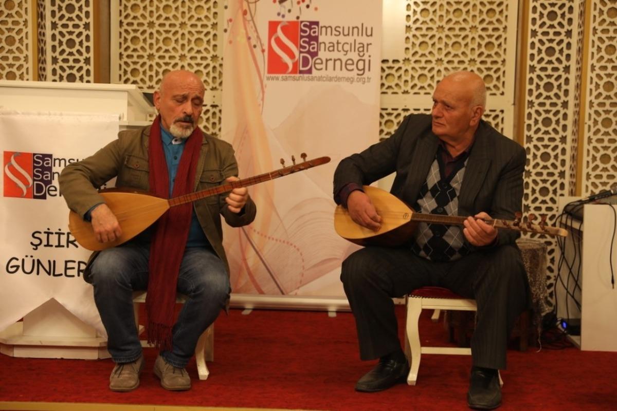 İlkadım&rsquo;da şiir gecesinde aşıklar atıştı