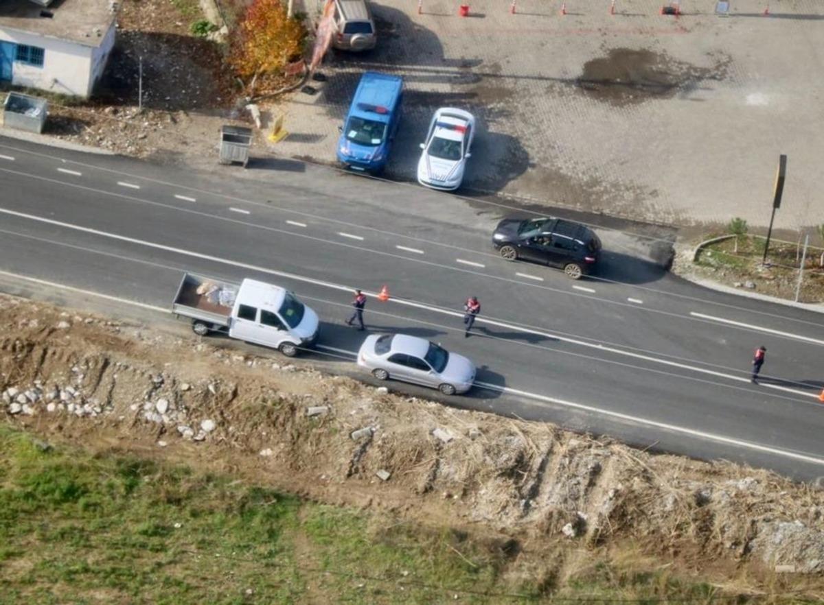 Jandarma&rsquo;nın helikopterli trafik denetimleri s&uuml;r&uuml;yor