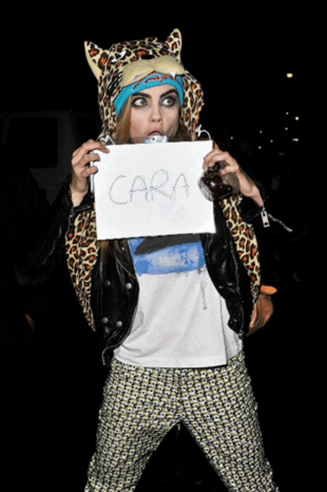 Gerekirse kaşlarımı tıraşlarım