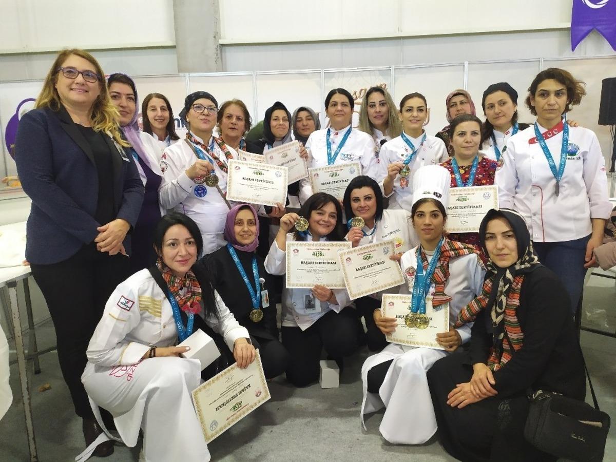 TAFED &ldquo;Yaşasın Anadolu&rdquo; temasıyla Antalya&rsquo;ya damgasını vurdu