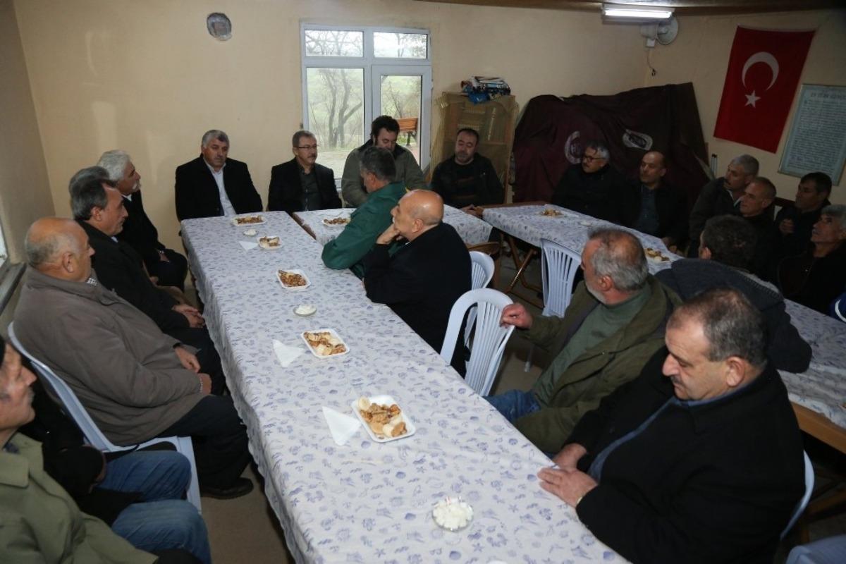 Ey&uuml;psultan kırsalında hayvan yetiştiricileriyle toplantı