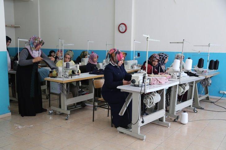 Şanlıurfa’lı kadınlar kurslarla meslek sahibi oluyorlar G1