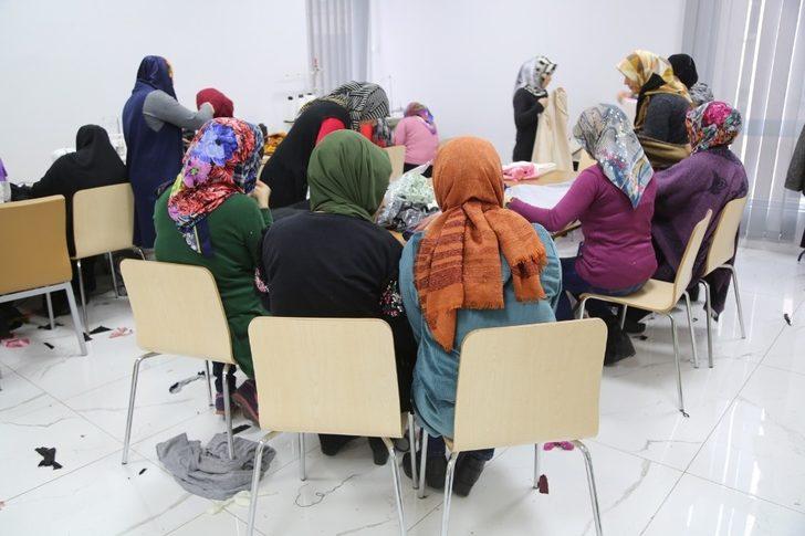 Şanlıurfa’lı kadınlar kurslarla meslek sahibi oluyorlar G2