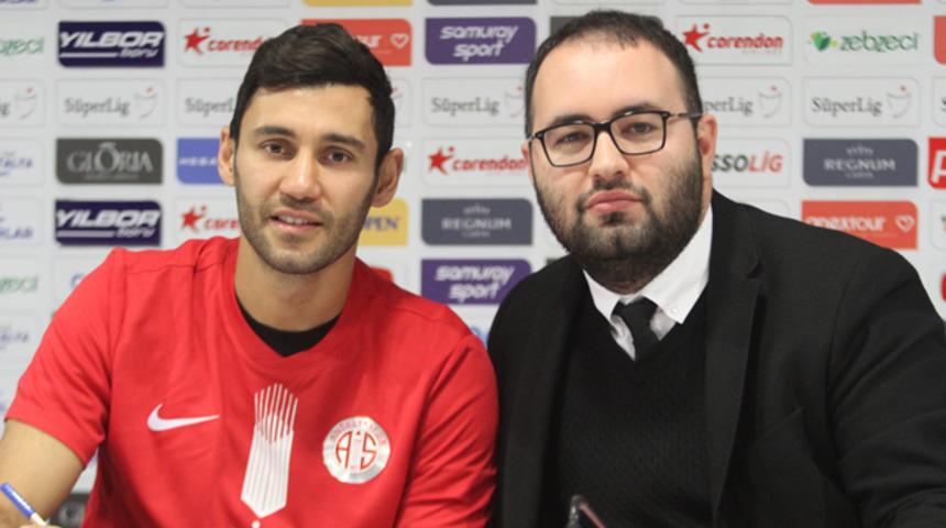 Veysel Sarı, Antalyaspor’a imzayı attı