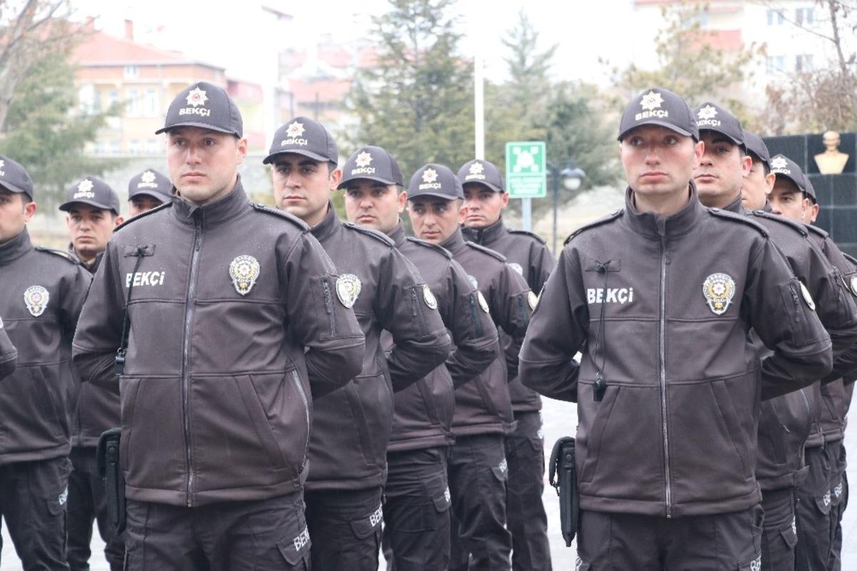 Aksaray&rsquo;da bek&ccedil;iler sokakların asayişini sağlıyor