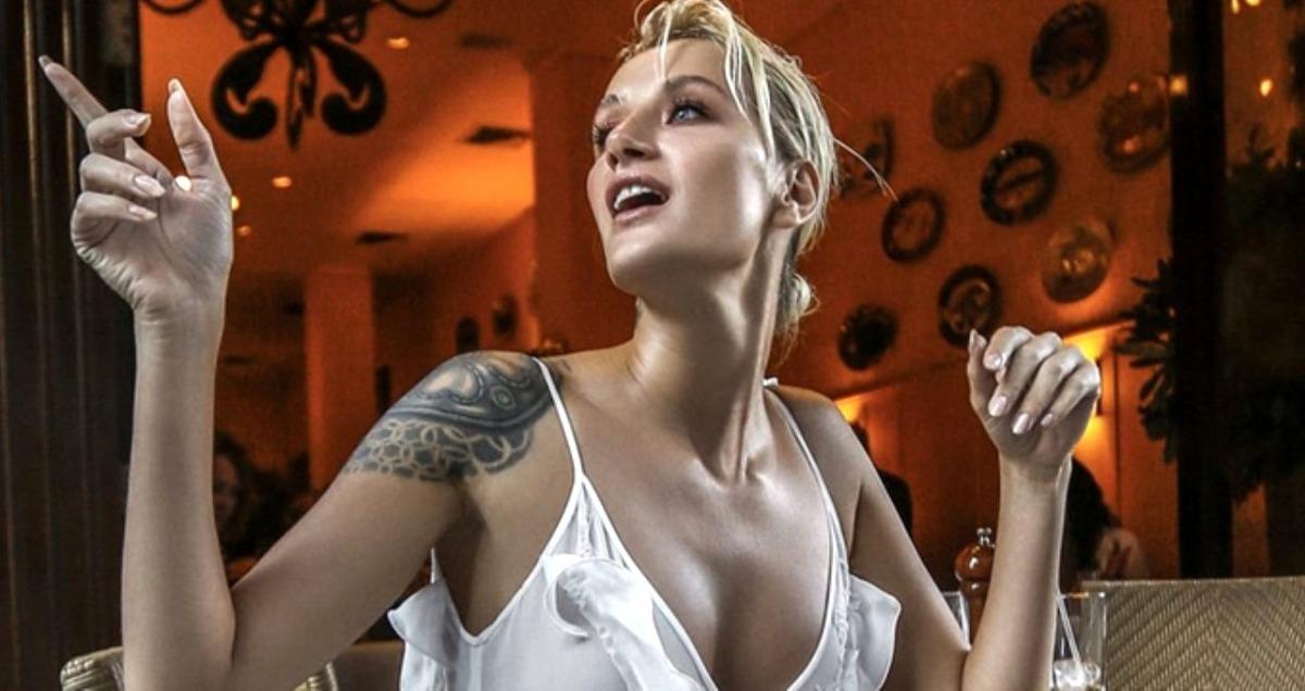 Didem Soydan'dan yine cinsel organ g&ouml;ndermesi!