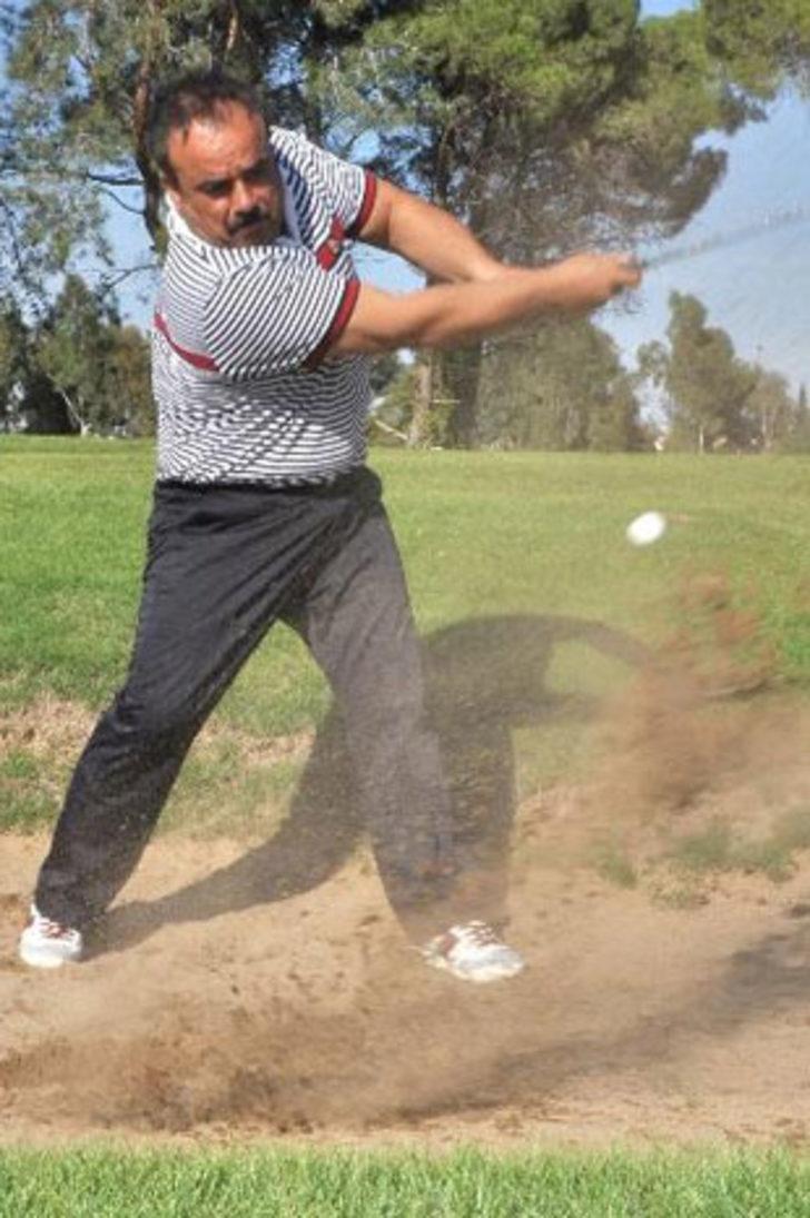 Bülent Serttaş golfe merak sardı G3