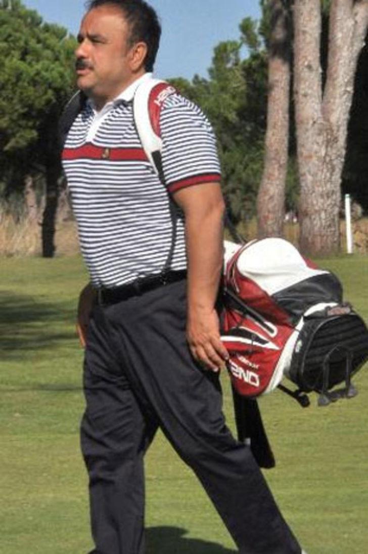 Bülent Serttaş golfe merak sardı G5
