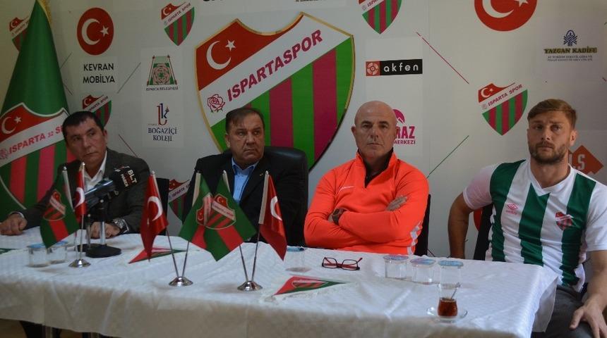 Isparta 32 Spor Başkanı Yazgan: "Tek y&uuml;rek, tek yumruk olup şampiyon olacağız"