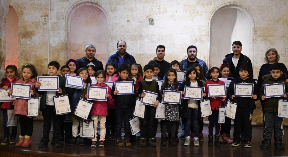 Konservatuar &ouml;ğrencileri karne aldı