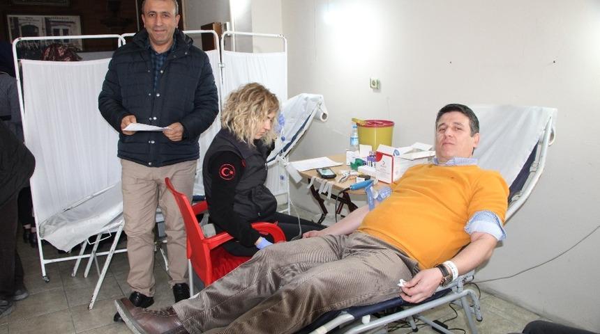 Devrekliler kan bağışı kampanyasında sıraya girdiler