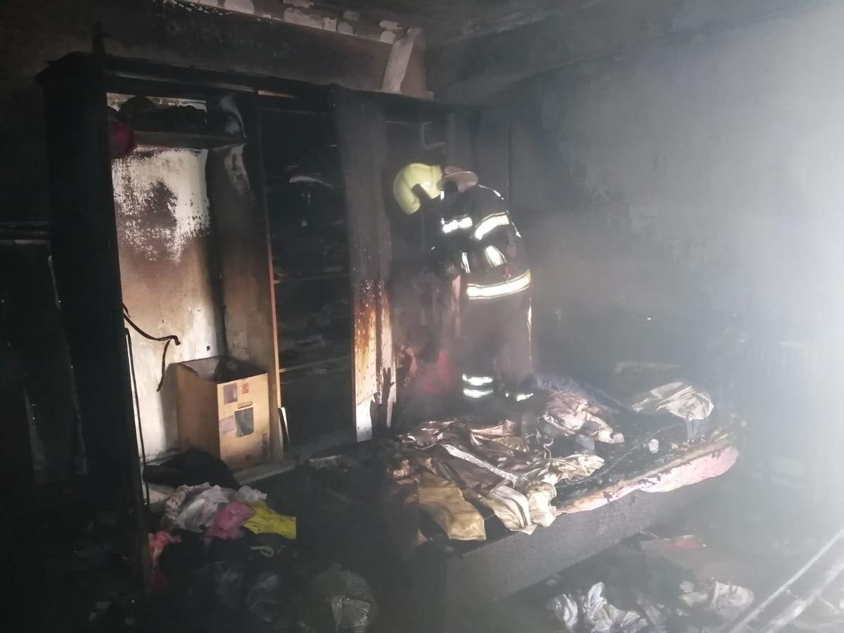 Denizli'de korkutan yangın! Anne ve kızı &ouml;l&uuml;mden d&ouml;nd&uuml;!