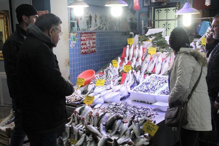 Kalkan balığının fiyatı dudak uçuklatıyor G3