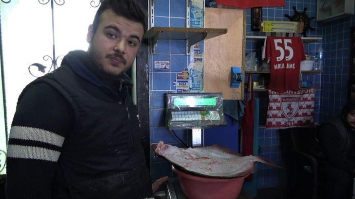 Kalkan balığının fiyatı dudak uçuklatıyor G4