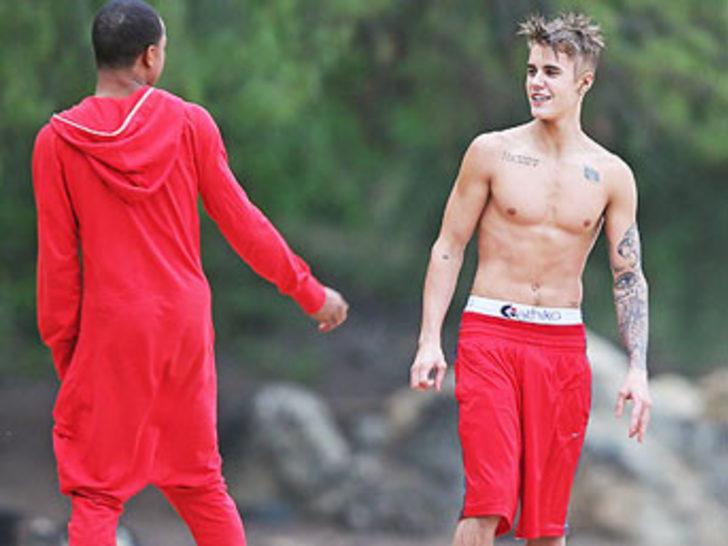 Justin Bieber kayalıklardan atladı G5