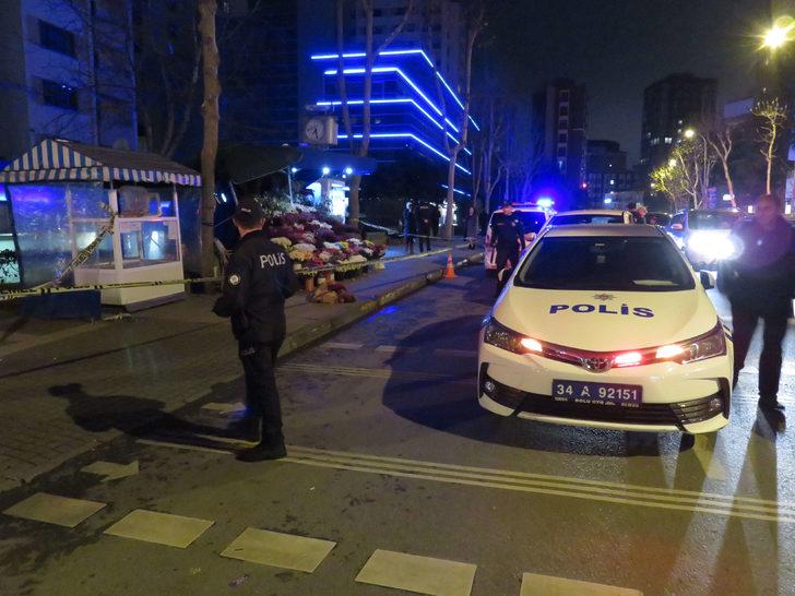 Kadıköy'de kan donduran olay! Cezaevinden çıkan şahıs eşi ve annesini sokak ortasında katletti! G1