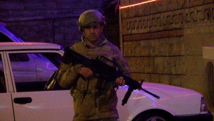 Denizli'de 5 saat süren dev fuhuş operasyonu! 50'yi aşkın kadın gözaltında G3