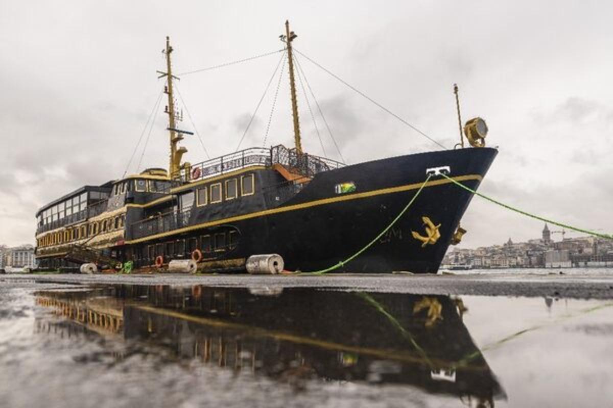 44 yıllık emektar vapur yeniden Boğaz&rsquo;da