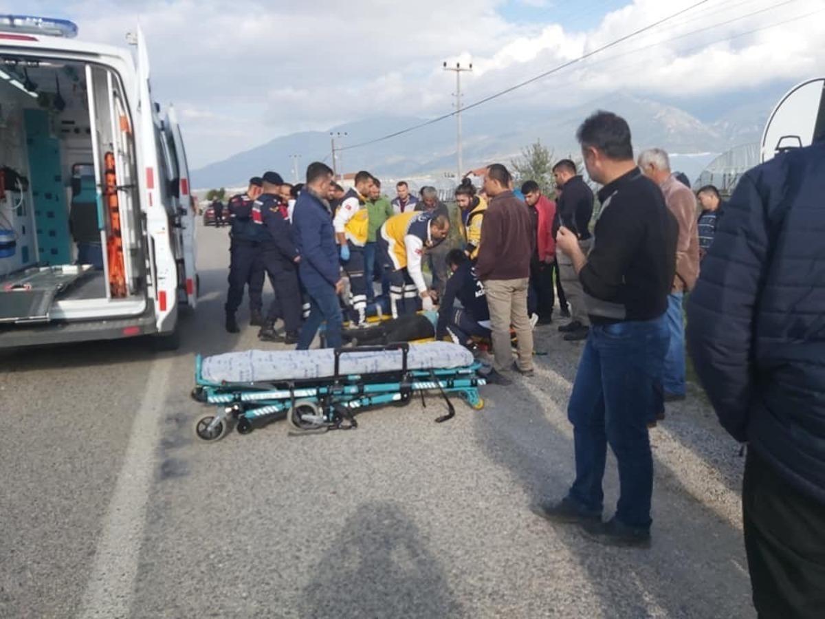 Antalya&rsquo;da trafik kazası: 2 yaralı