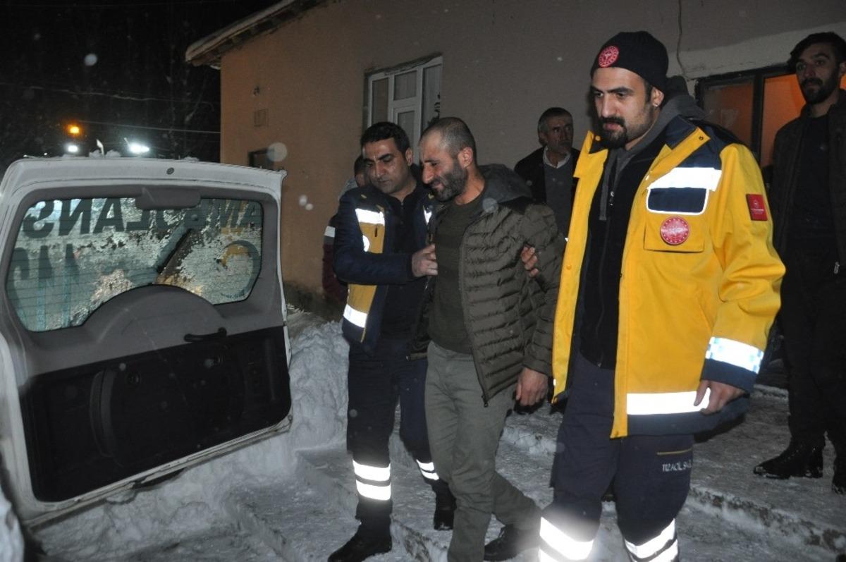 Y&uuml;ksekova&rsquo;da hasta kurtarma operasyonu