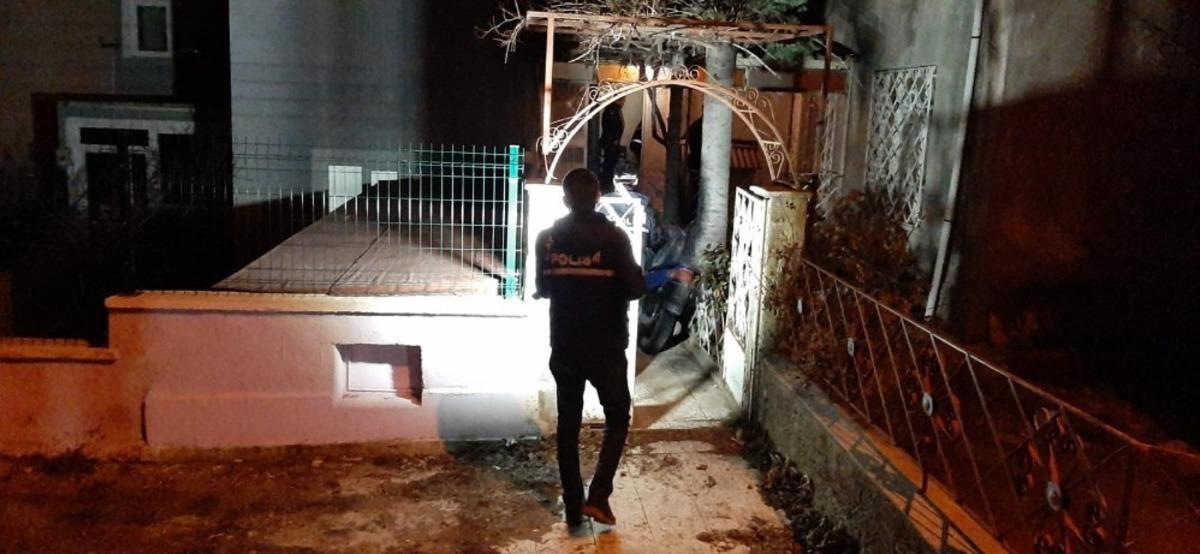 Yaşlı adam evinde &ouml;l&uuml; bulundu