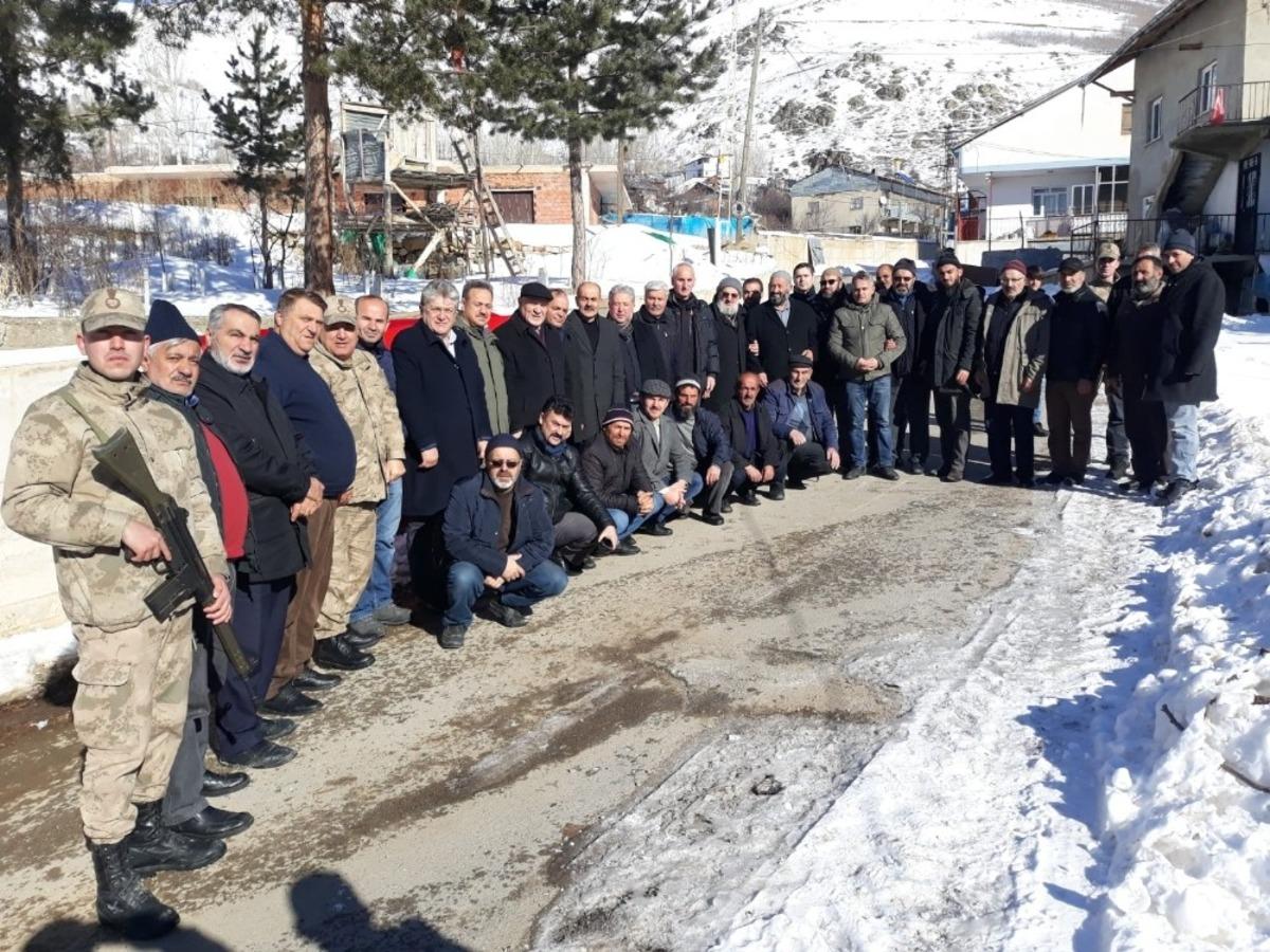 &Uuml;zengili şehitleri, dualarla anıldı