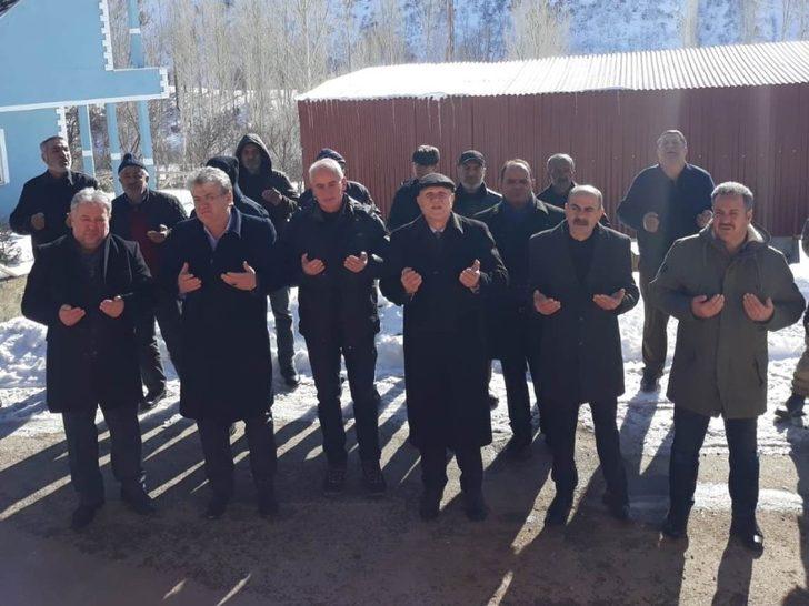 Üzengili şehitleri, dualarla anıldı G3