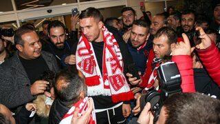 Antalyaspor'un anlaştığı Lukas Podolski kente geldi