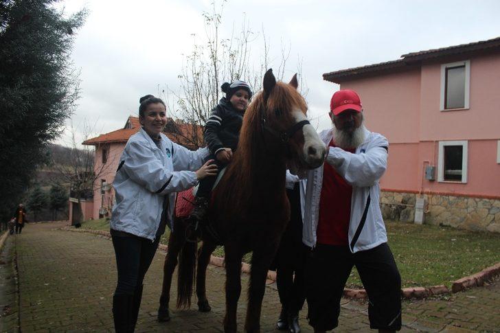 3 buçuk yıl sonra konuştu! İlk kelimesi bakın ne oldu?  G3