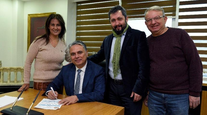 Başkan Uysal, onursal üye oldu