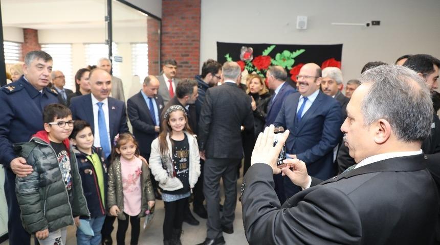 Başkan çekti, çocuklar mutlu oldu