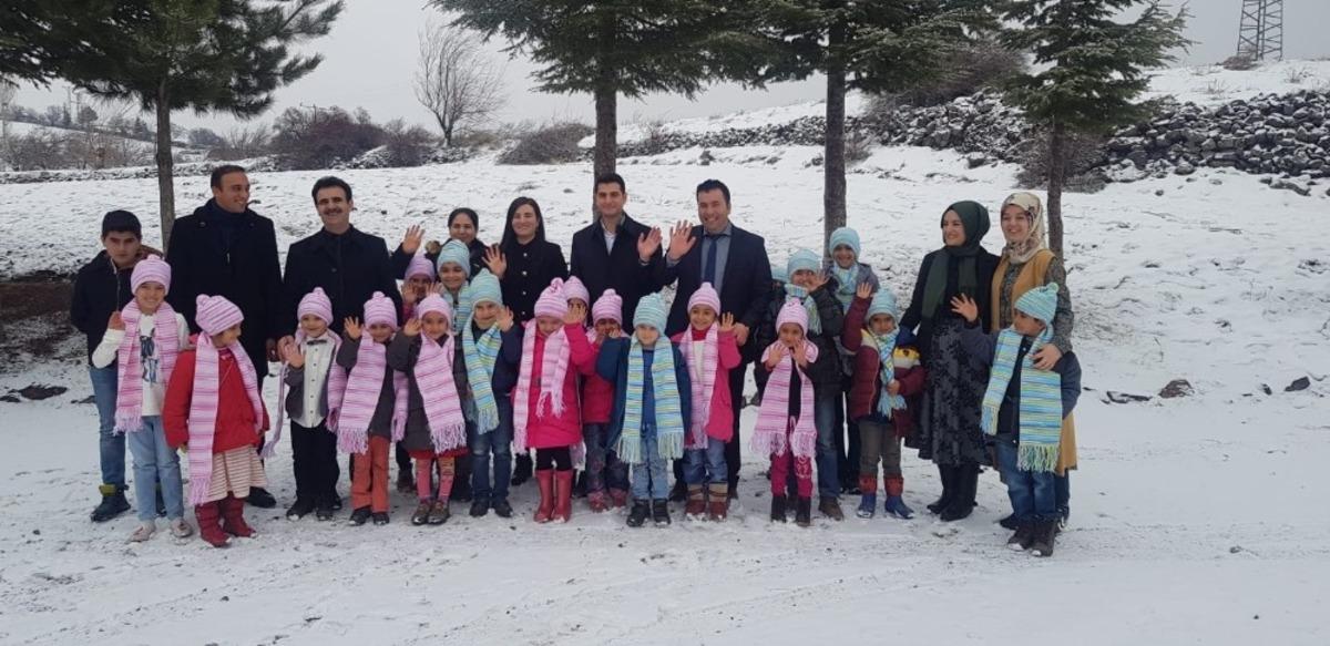 &lsquo;Minik Y&uuml;rekleri Isıtma Projesi&rsquo;  ısıttı