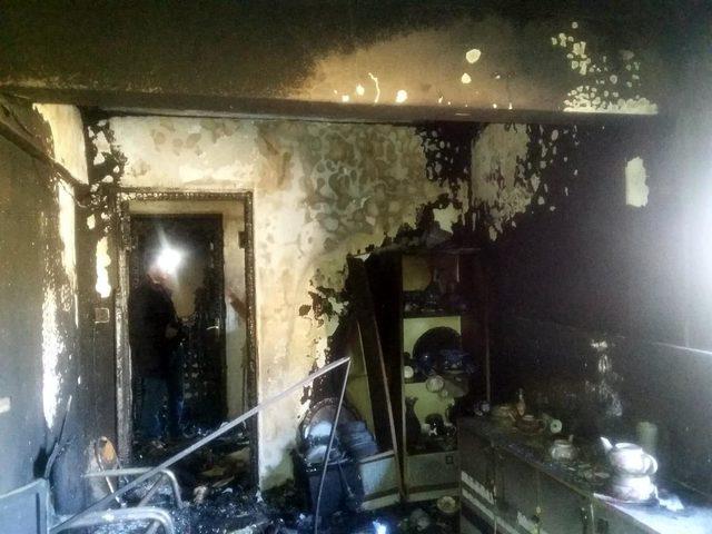 Bodrum'da 3 saatlik yangında 4 ev kül oldu