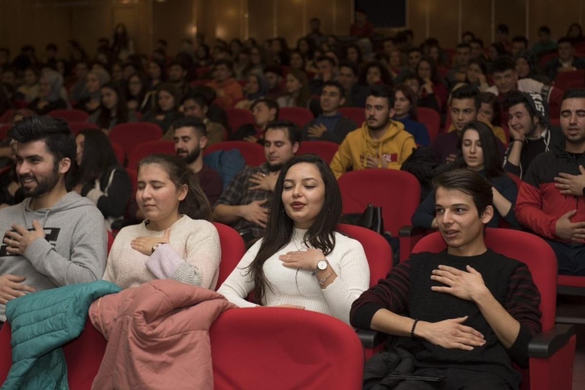 Erdemli&rsquo;de &ouml;ğrencilere kaygı ile başa &ccedil;ıkma yolları anlatıldı