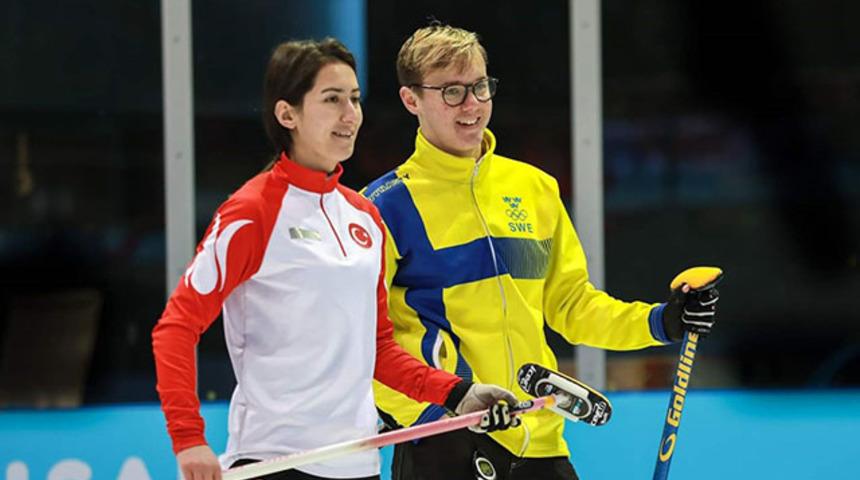 Curling’te duble mix takımı üst tura çıktı