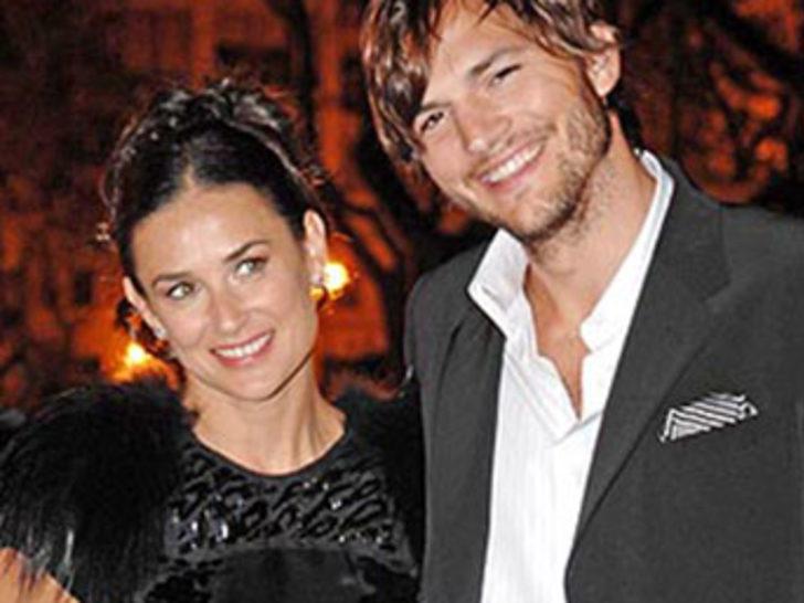 Demi Moore ve Ashton Kutcher boşandı G4